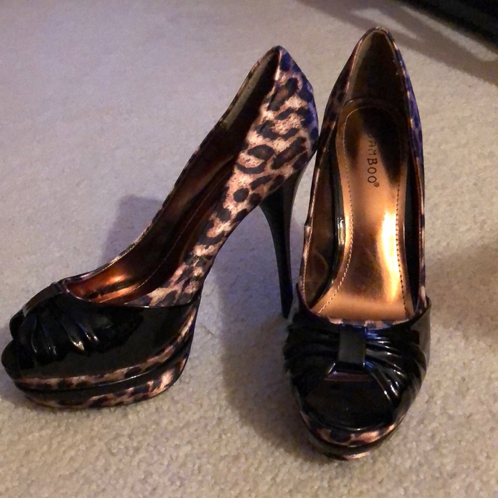 LEOPARD & BLACK PATENT LEATHER PLATFORM HEELS